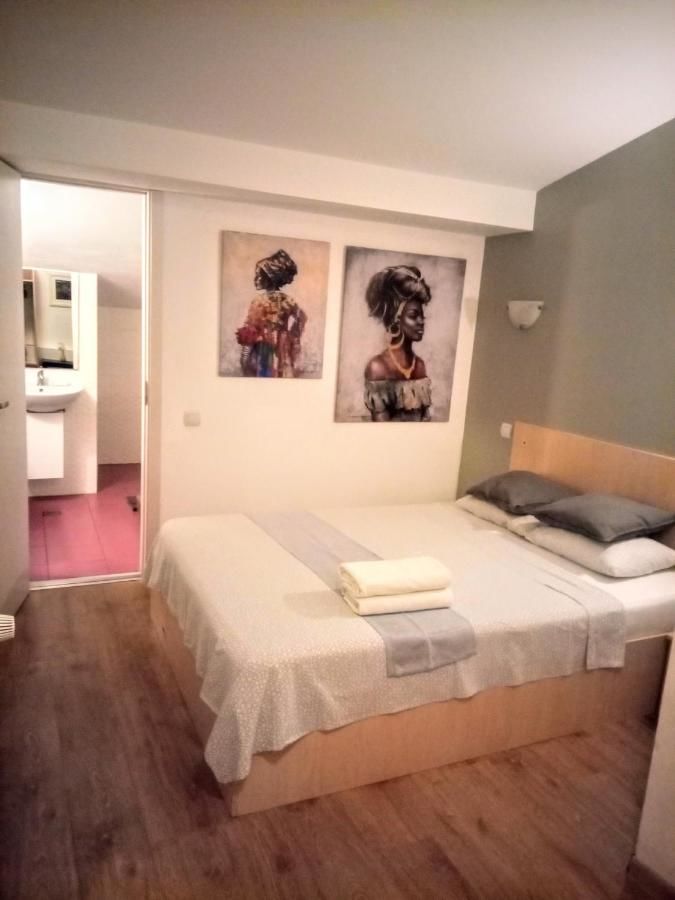 Гостевой дом Central Guesthouse Бухарест-13