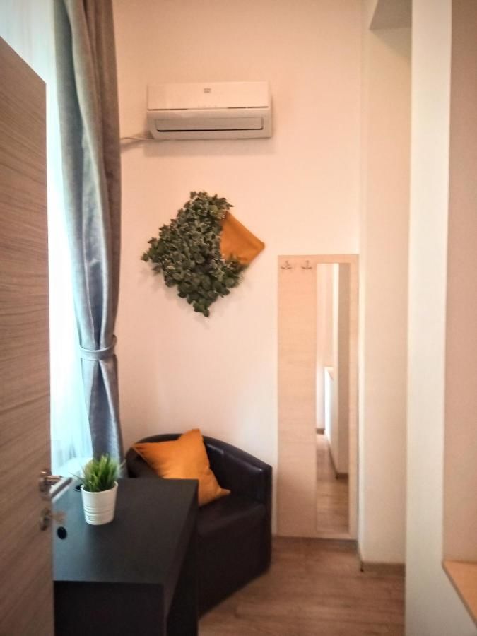 Гостевой дом Central Guesthouse Бухарест-17