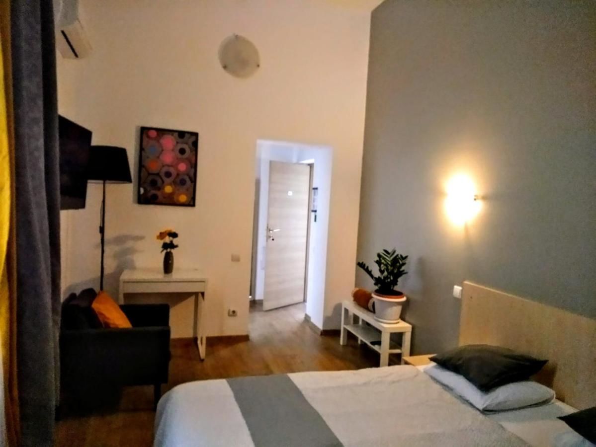 Гостевой дом Central Guesthouse Бухарест-24