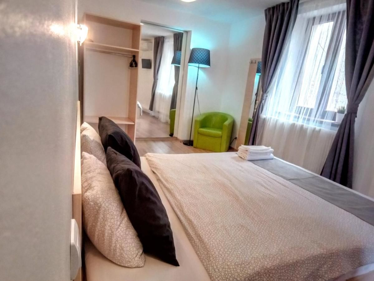 Гостевой дом Central Guesthouse Бухарест-37