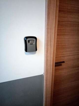 Гостевой дом Central Guesthouse Бухарест Улучшенный двухместный номер с 1 кроватью-81