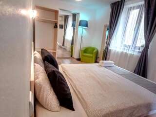 Гостевой дом Central Guesthouse Бухарест Улучшенный двухместный номер с 1 кроватью-15