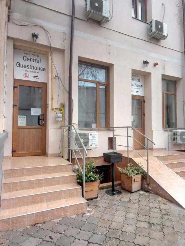 Гостевой дом Central Guesthouse Бухарест-38